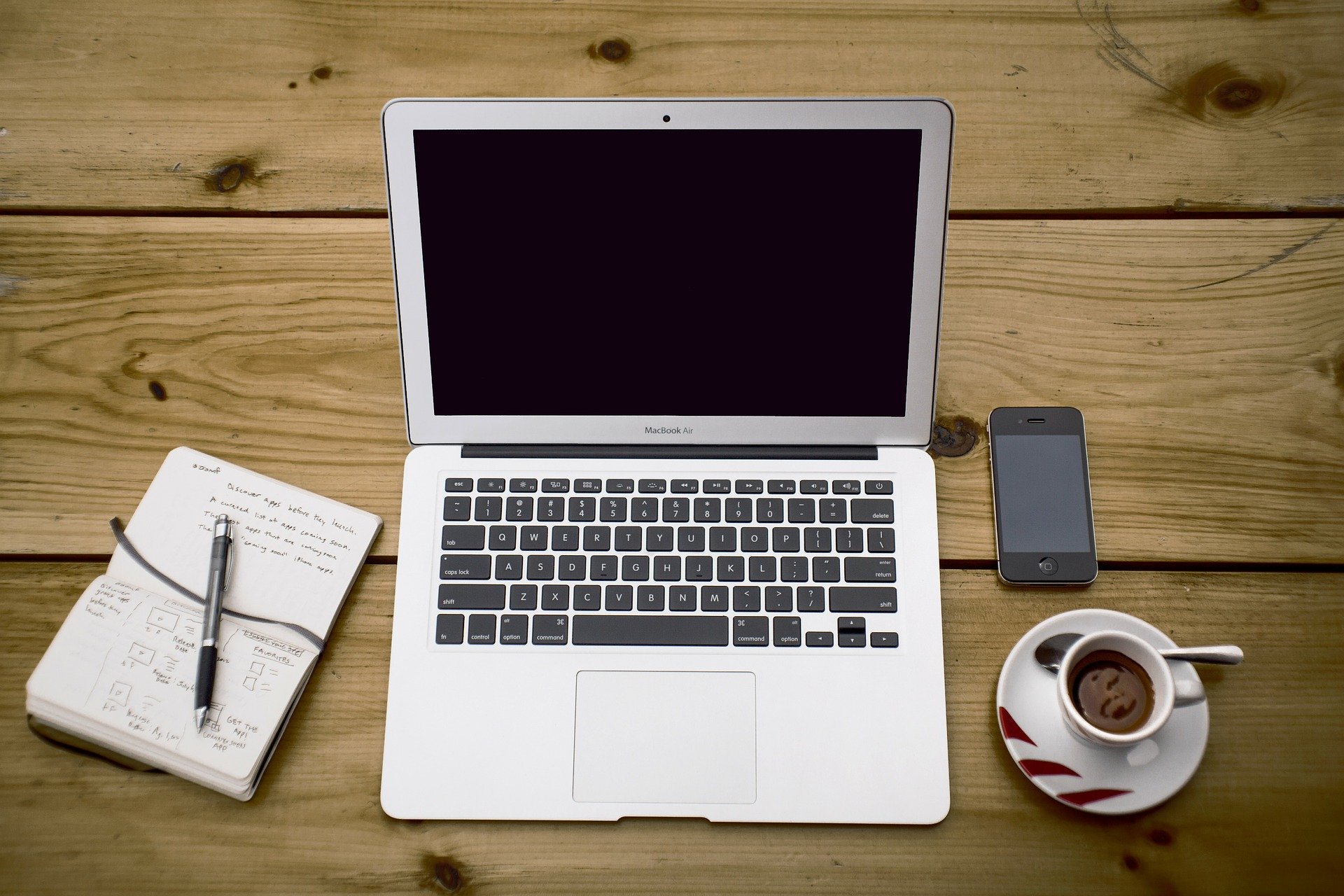 WORKING IN THE TIME OF HOME OFFICE